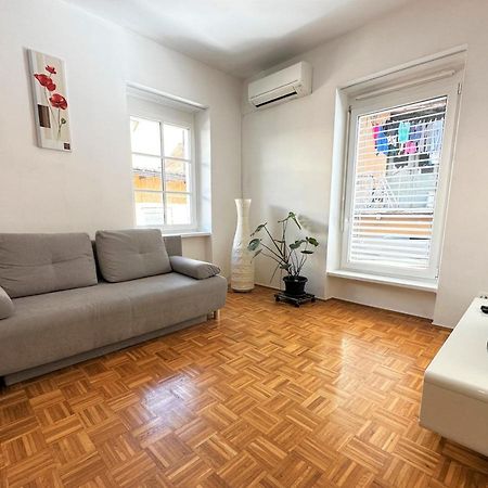 לובליאנה Charming Starry Night Apartment מראה חיצוני תמונה