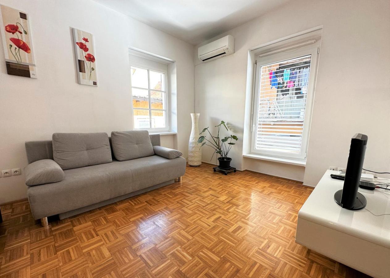 לובליאנה Charming Starry Night Apartment מראה חיצוני תמונה