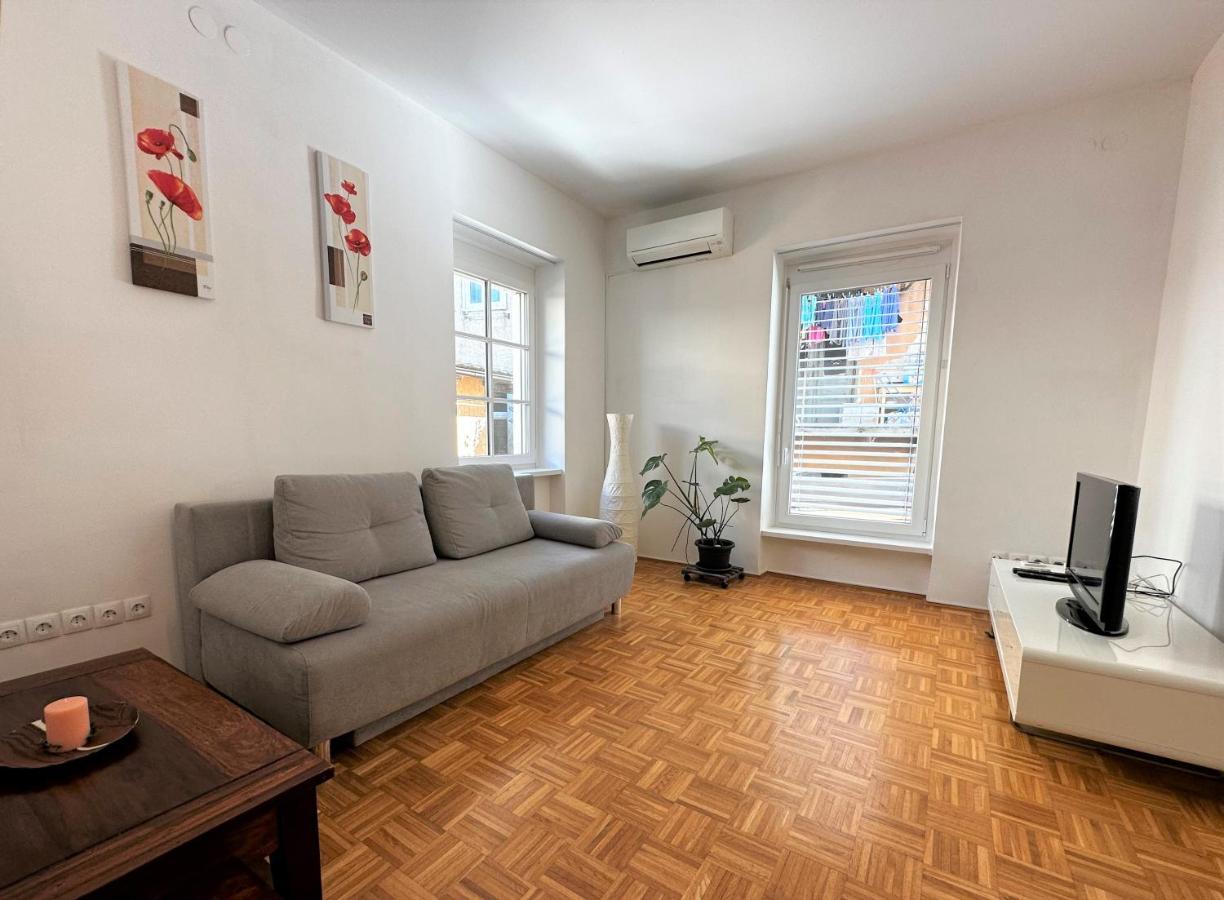 לובליאנה Charming Starry Night Apartment מראה חיצוני תמונה