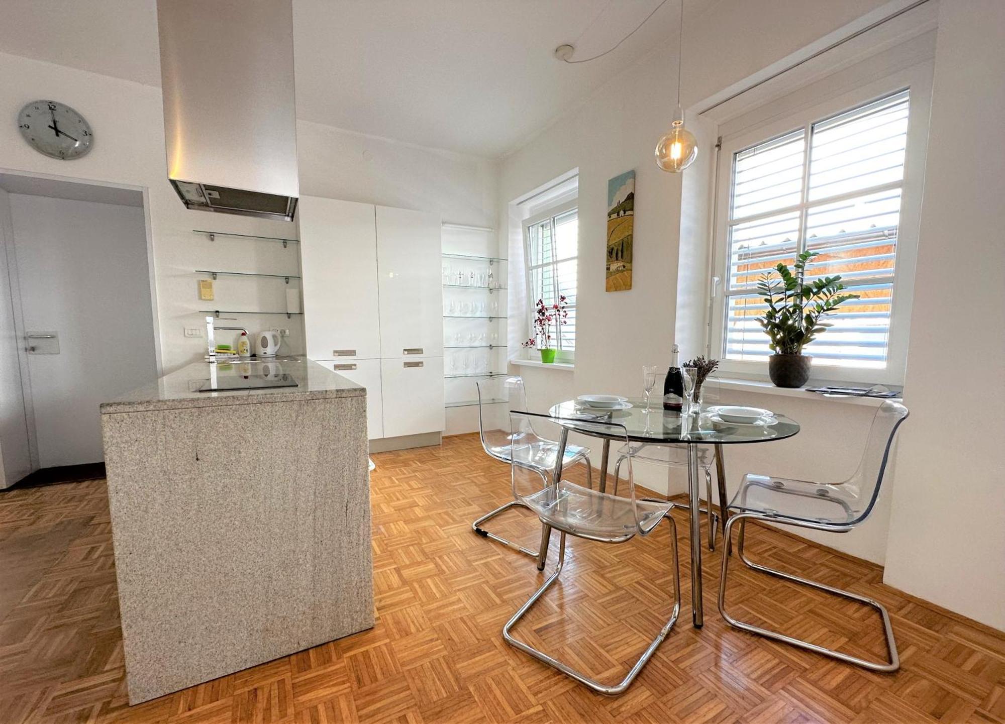 לובליאנה Charming Starry Night Apartment מראה חיצוני תמונה
